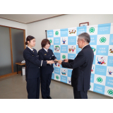 贈呈の様子3